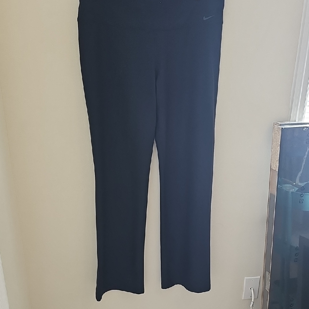 Nike Stretch Flared Legings. Size‎ XL. DRI-FIT